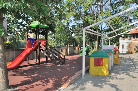 Zona giochi all'aperto Zona giochi all'aperto